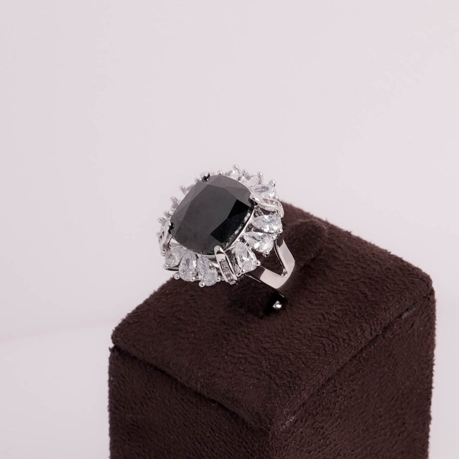Ebon Elegance – Black Sapphire