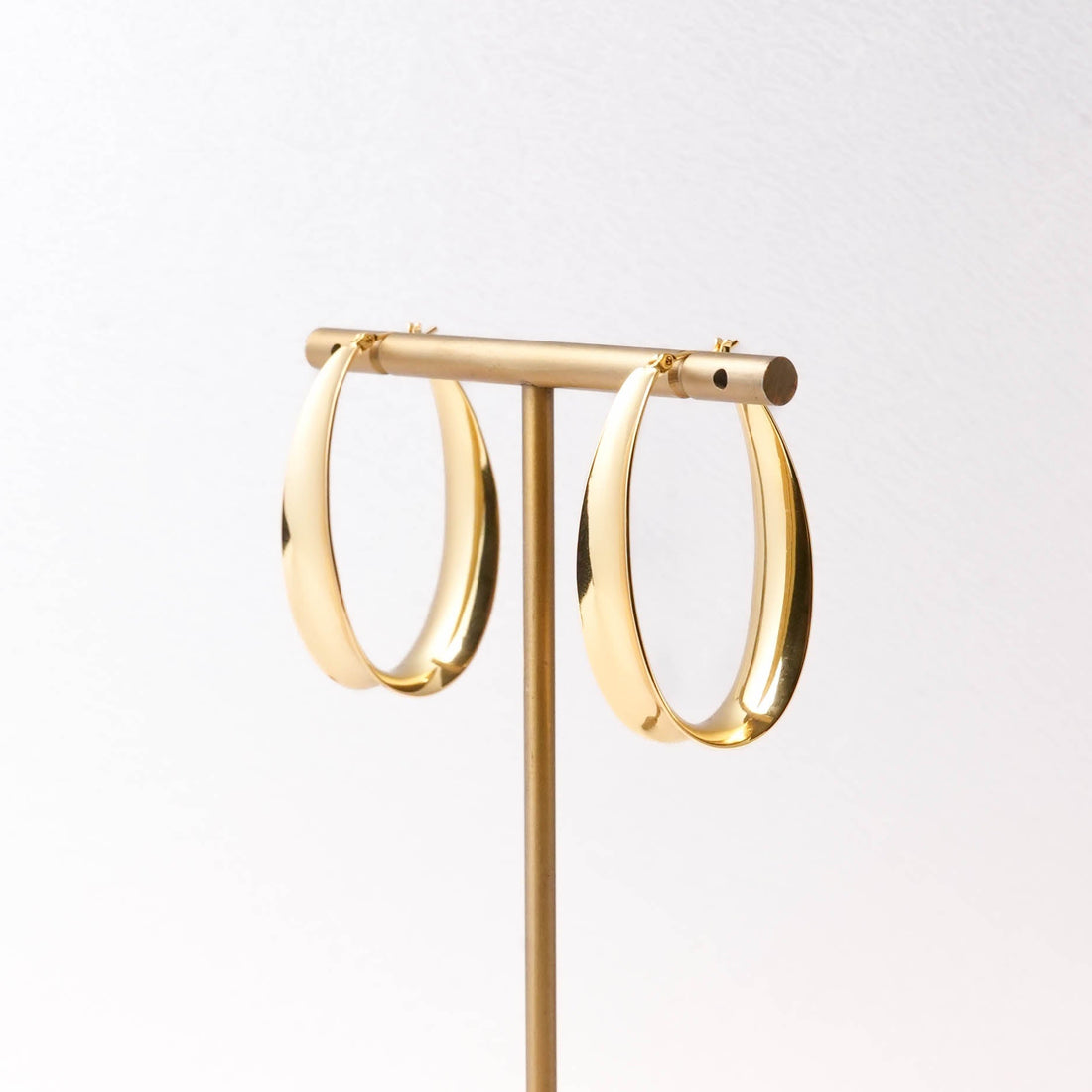 Golden Curves