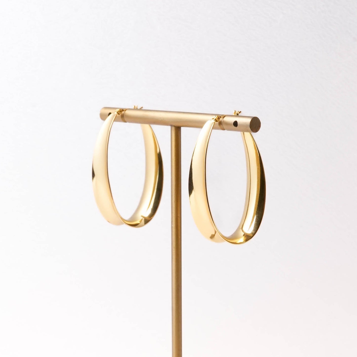 Golden Curves