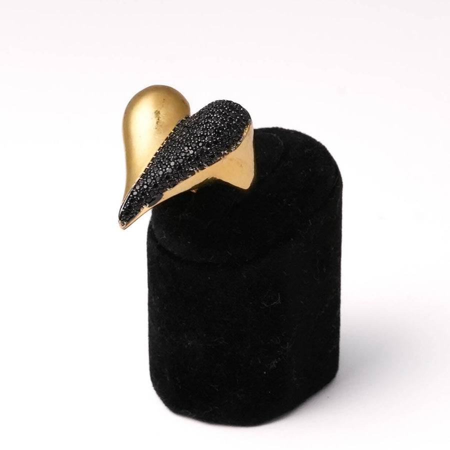 Sparkling Heart – Black Sapphire