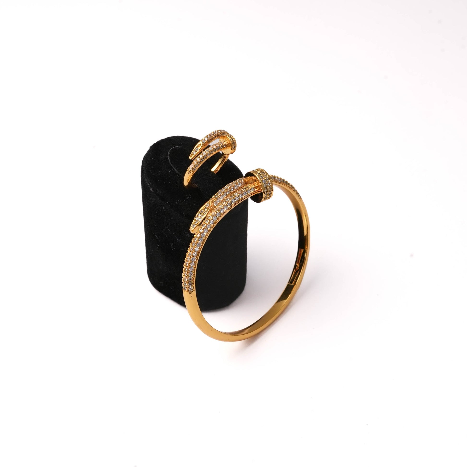 Glam Loop (Bracelet with free ring)