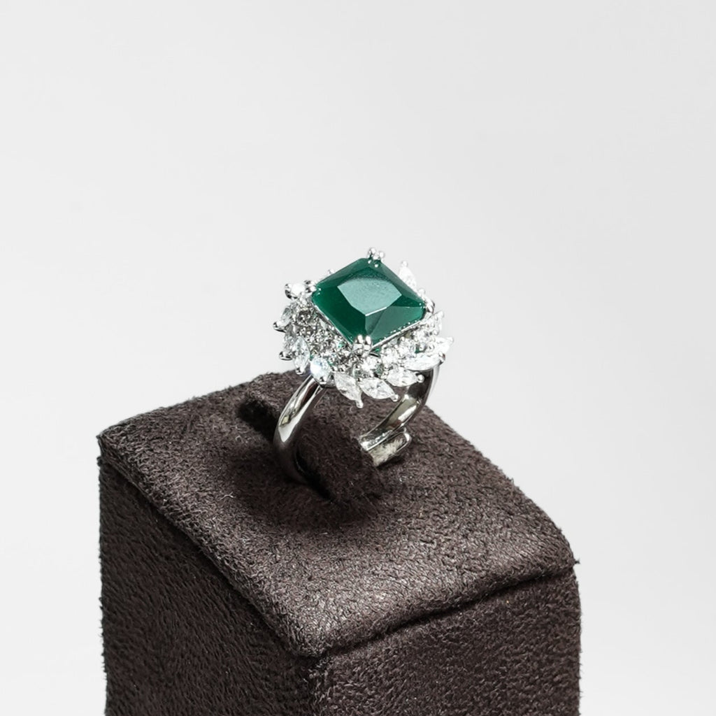 emerald square diamond ring