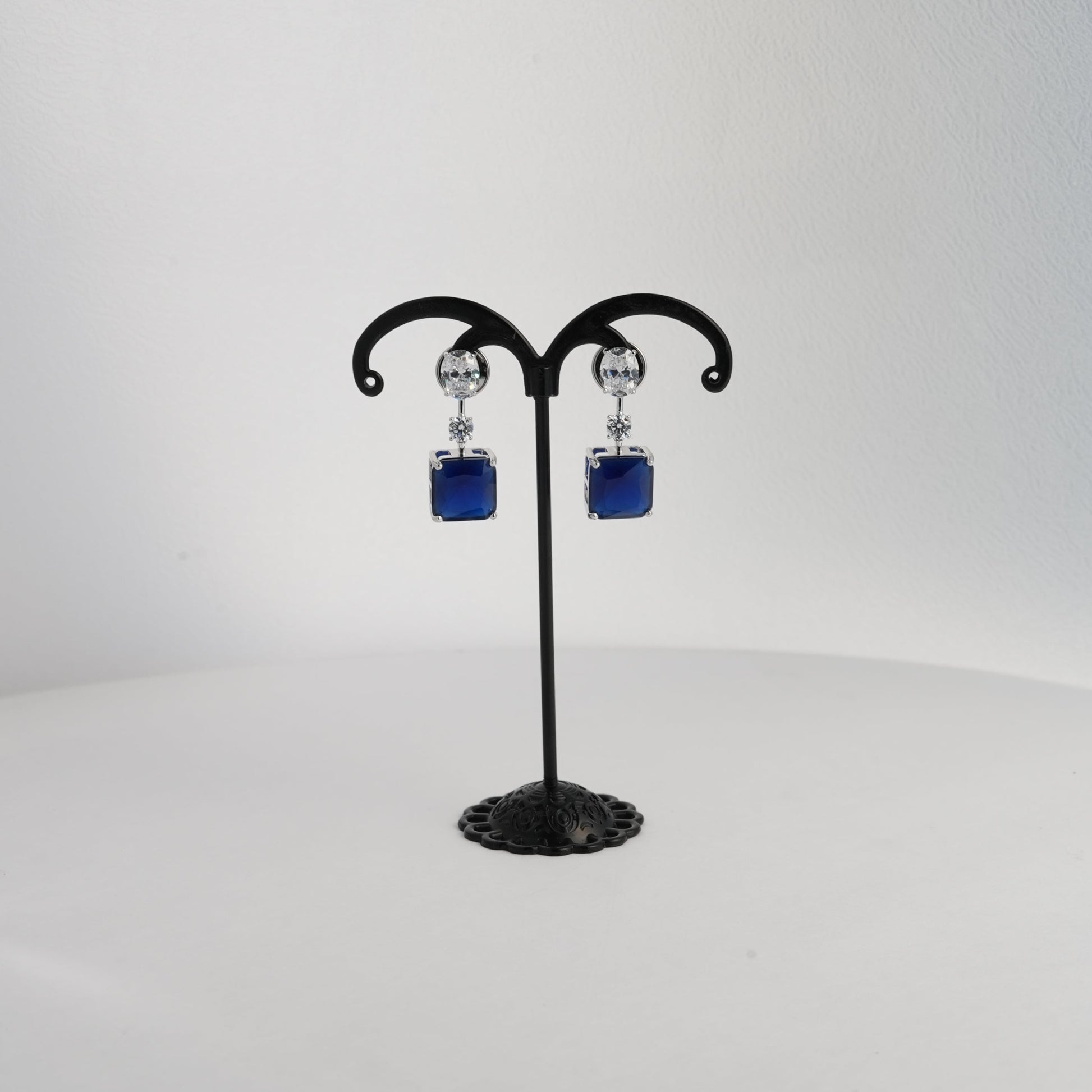 sapphire diamond earring