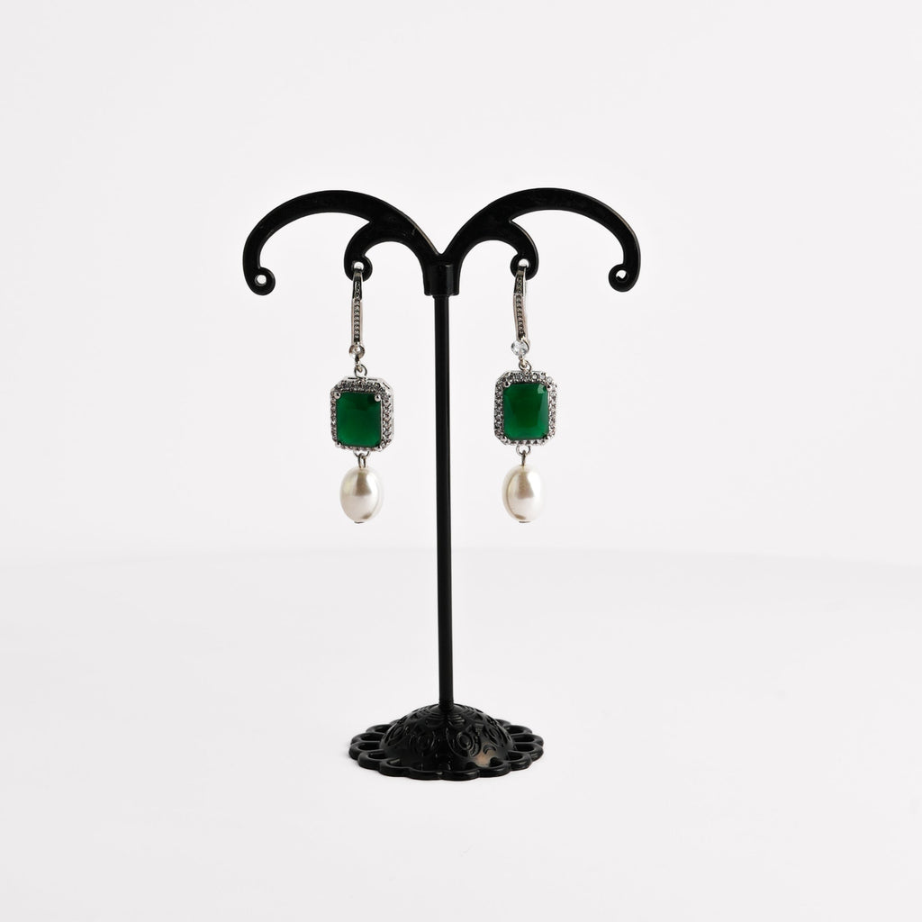 emerald pearl earring