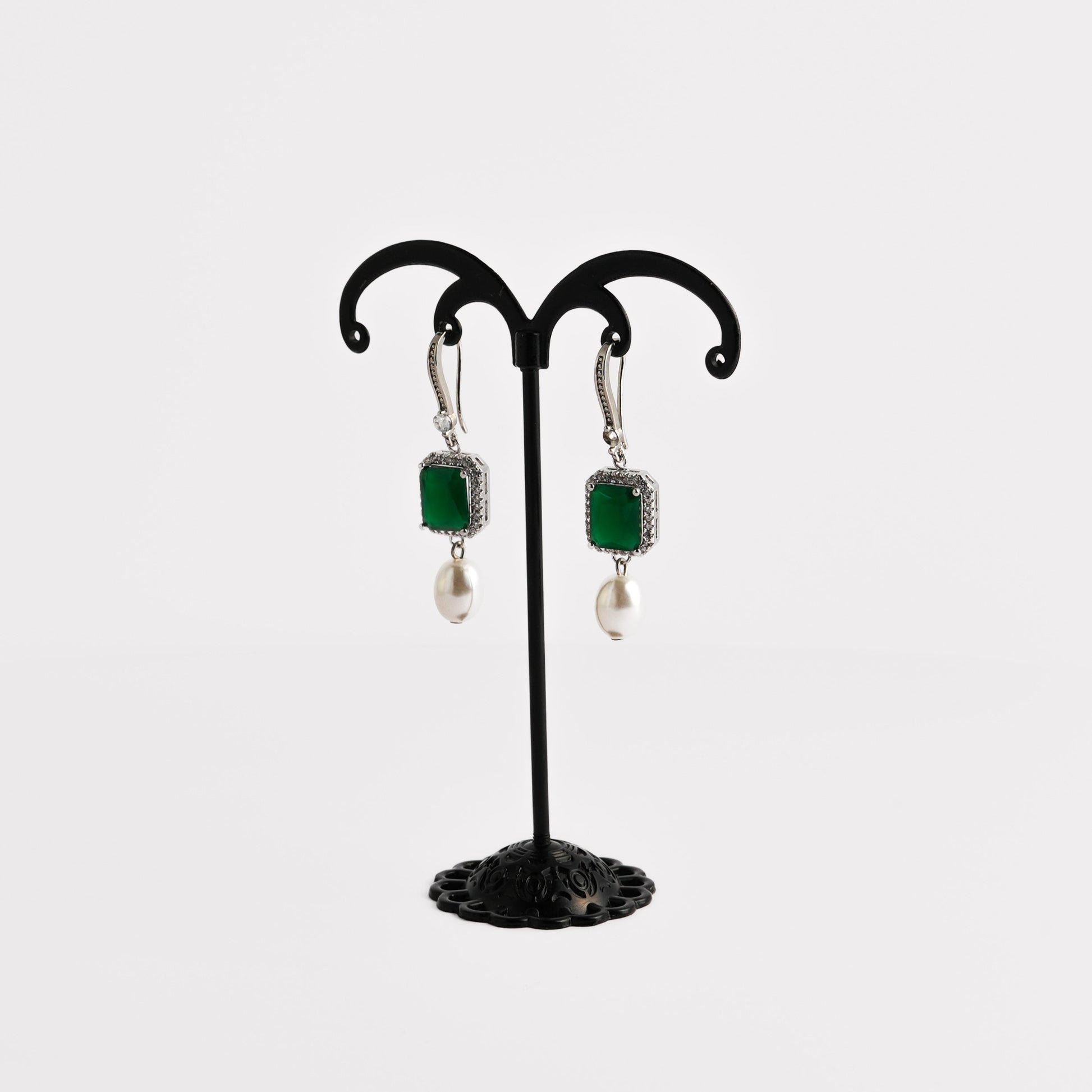 emerald pearl earring