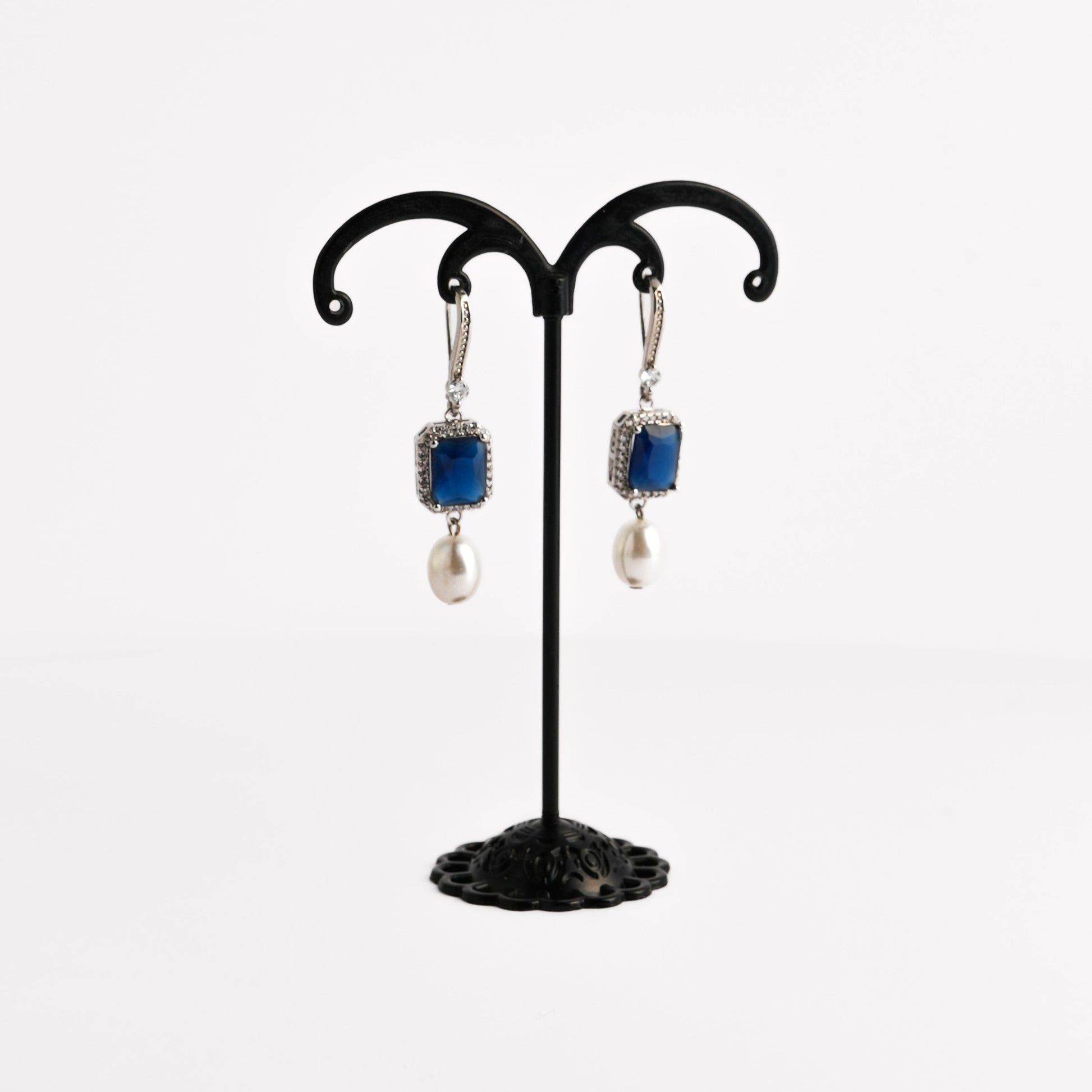sapphire pearl earring