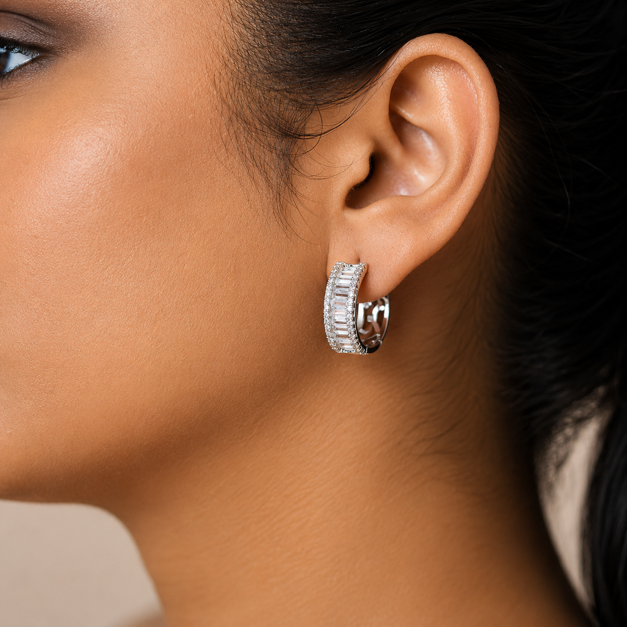 Veloura Hoops