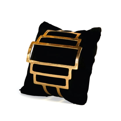 Structured gold cuff
