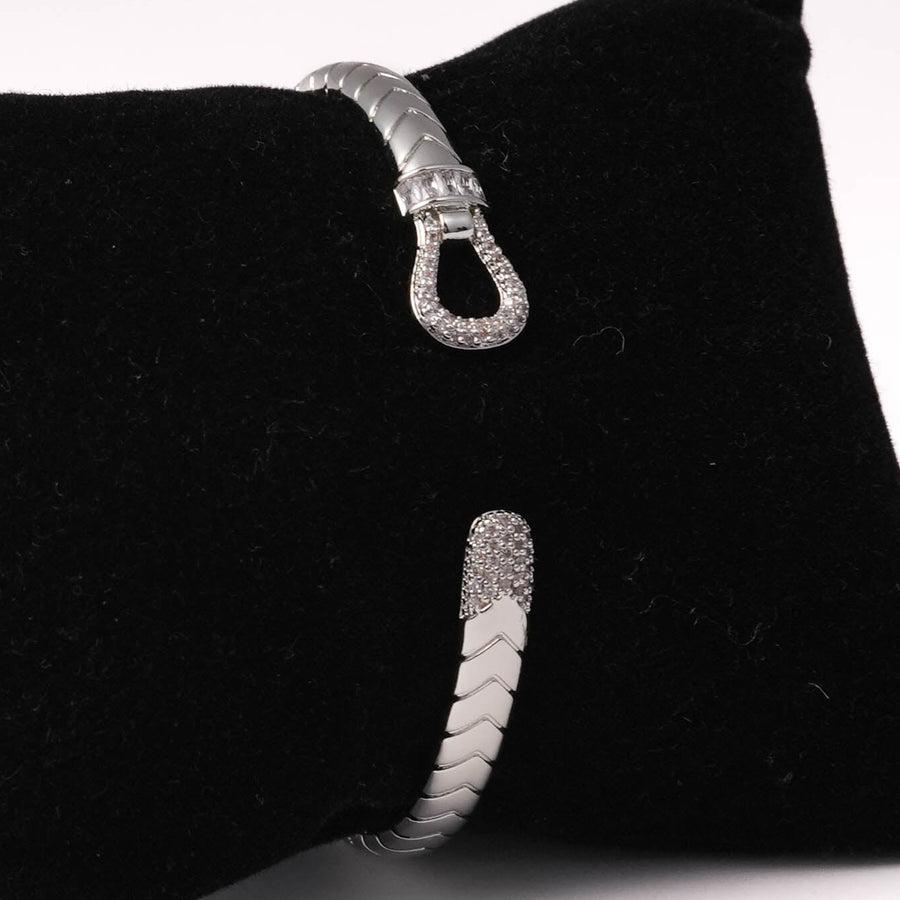 Eternal Loop cuff